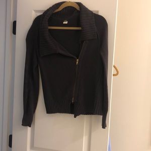 side zip asymmetric sweater